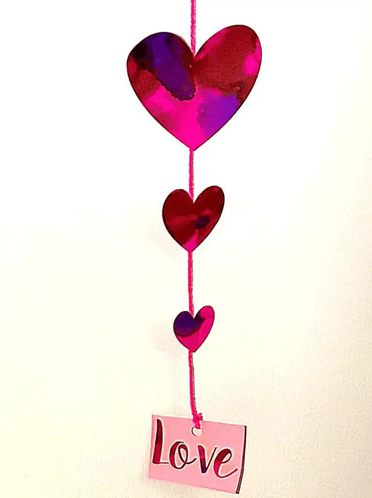 Alcohol ink coffee filter hanging hearts
